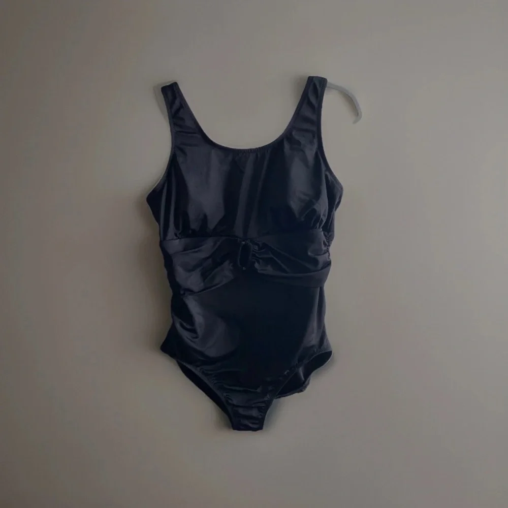 Lands End Women’s Size 14 Black‎ One Piece Swimsuit